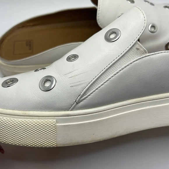 14th & Union Women’s white backless closed toe slides size 8.5m w/ silver rings - Picture 6 of 9